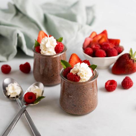 VEGAN CHOCOLATE CHIA SEED PUDDING 