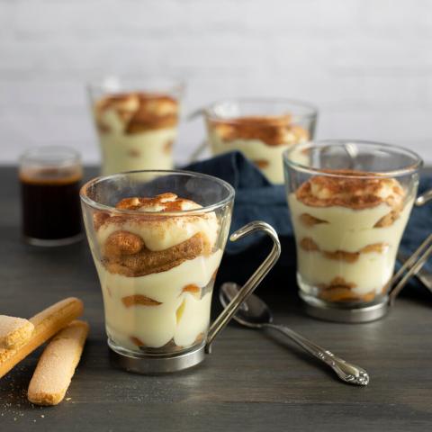 LAYERED TIRAMISU PUDDING CUPS 