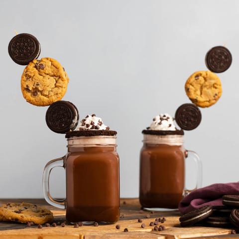 HOT CHOCOLATE "MILK" AND COOKIES 