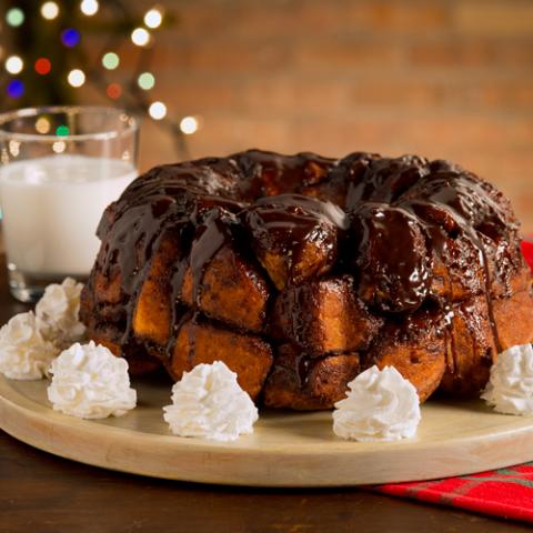 HOT CHOCOLATE MONKEY BREAD 