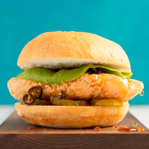 GLUTEN FREE HOT HONEY CHICKEN SANDWICHES