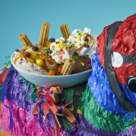 PIÑATA SUNDAE