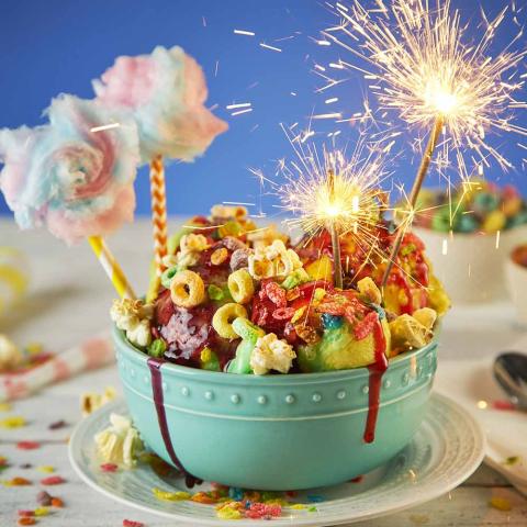 CARNIVAL SUNDAE