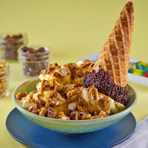 OOPS I DROPPED THE CONE SUNDAE