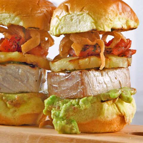 FIRE ROASTED AHI TUNA SLIDERS