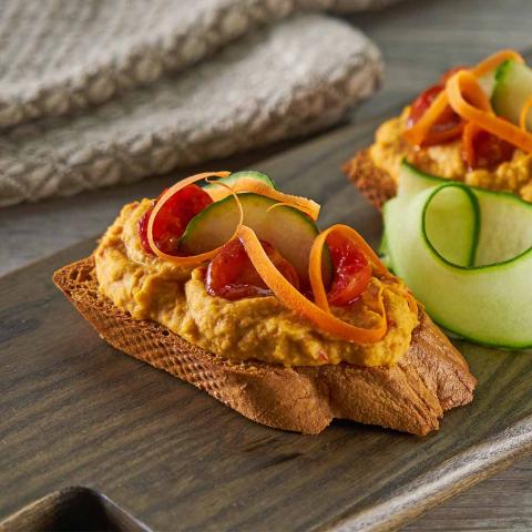 BRING THE HEAT CROSTINIS WITH HUMMUS
